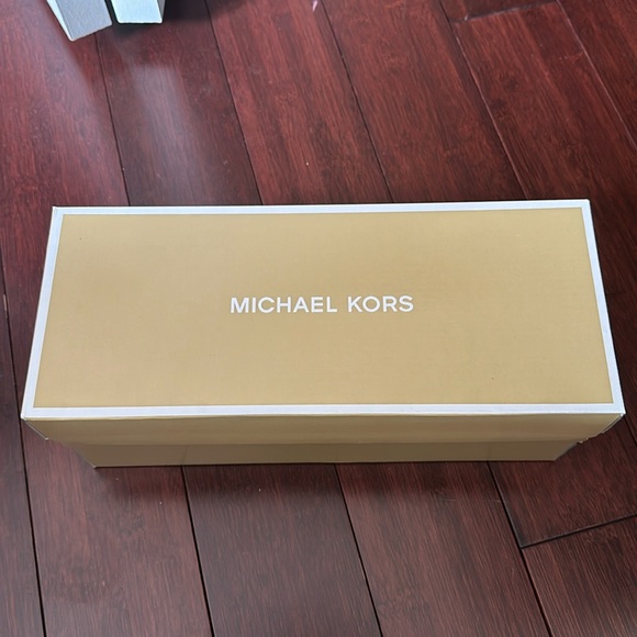 Michael Kors Sandals - Picture 4 of 5
